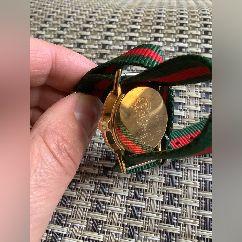 Gucci Gold-Tone watch for young man or lady ❤️💚 - Picture 9 of 12